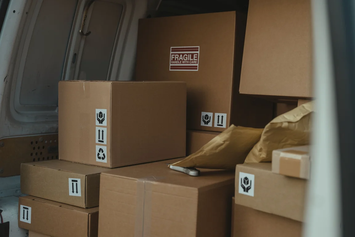 Producto procedente de una devolución siendo revisado antes de volver a ponerse a la venta